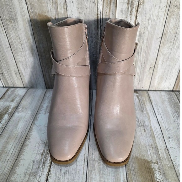 JustFab Carol Taupe Suede Buckle Strap Block Heel Ankle Boots Womens US 10 - Picture 4 of 9